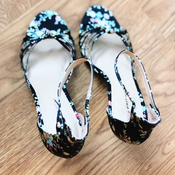 Women's Truth Floral Knotted Stileto Pumps -Size 8 - Picture 5 of 6